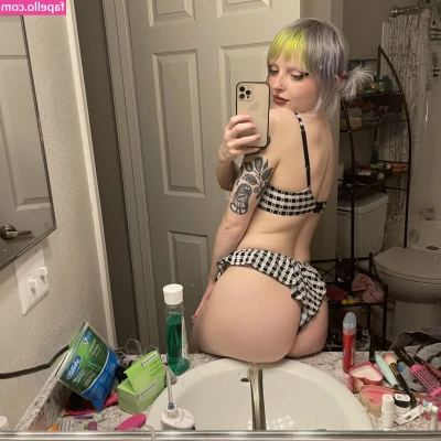 Graveyard Goddess [ graveyard-goddess ] - Itssss humpdayyyy🍑👅