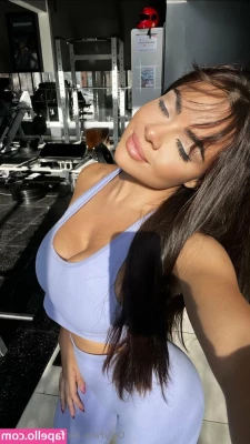 valeriacruzz - Something special