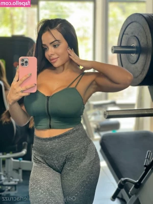 valeriacruzz - i m here daddy  come get me