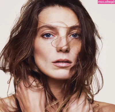 Daria Werbowy [ daria-werbowy ] - After hot tub shower down 🚿