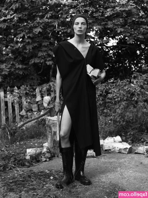 Daria Werbowy [ daria-werbowy ] - Don't you want this booty?