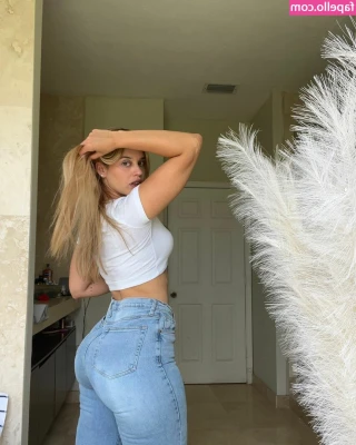 nadiag537 - 💦Sweet NURSE💦is ready to heal you with her sweet kisses.. do
