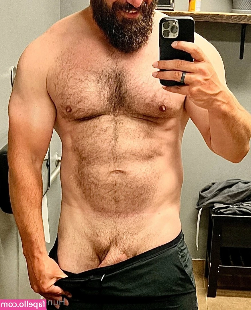 hunghero116 - Finally got this hot older man @maestroclaudio to myself! Come check