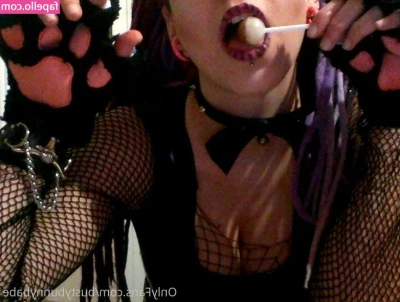 bustybunnybabe - You're a chronic masturbator && I'm a slut. 💓 a match made