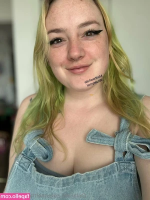 melthewhalefree [ melthewhalefree-1 ] - Another bikini day here today 👙
