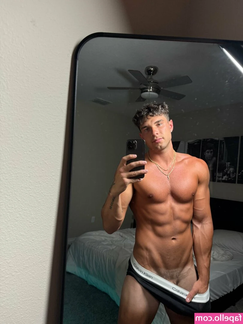 dylan.nichols13 [ dylan-nichols13 ] - Monday Motivation Lovely teases and more 🧜‍♀️ Check your dm