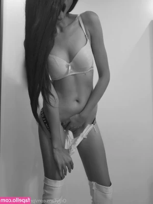 princessmarisa1 - here is a naughty full video to wank over on your weekend guys
