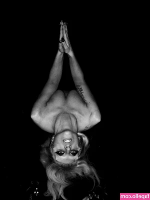 Lady Gaga [ lady-gaga ] - New scene 🥵 @trixibrooks is hot asf. Did you see it?