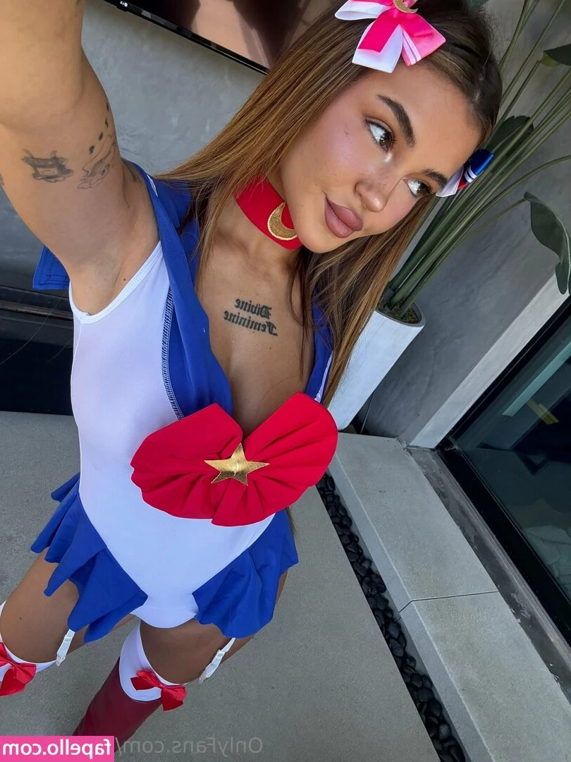 lunaxelliee - will you help me take off my panties?