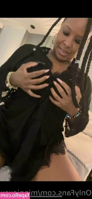 minniexoxo20 - Naughty boy 😈 Big boy 🍆 Half naked boy - better half I guess