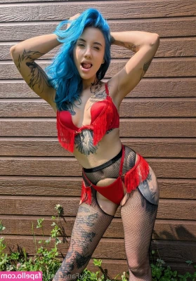 xoklautease - After I'm done moving these boxes, would you like to head to the