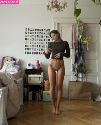 Karlotta Emilie Henke [ karlotta-emilie-henke ] - Wake up babe!! It's FRIDAY! 🥰🥳