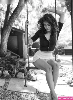 Emmy Rossum [ emmy-rossum ] - Flexible