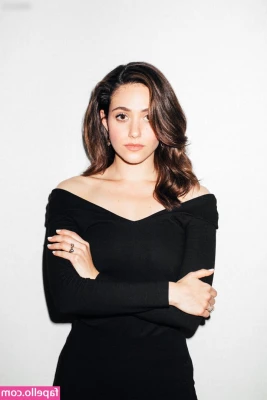 Emmy Rossum [ emmy-rossum ] - Ya no tengo redes sociales  así que aquí estaré más tiempo contigo