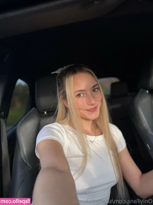 jessiejamessx - Anyone wanna chill