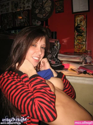 Misty Gates [ misty-gates ] - Hey babes sorry I haven t been very active lately  I ve been super
