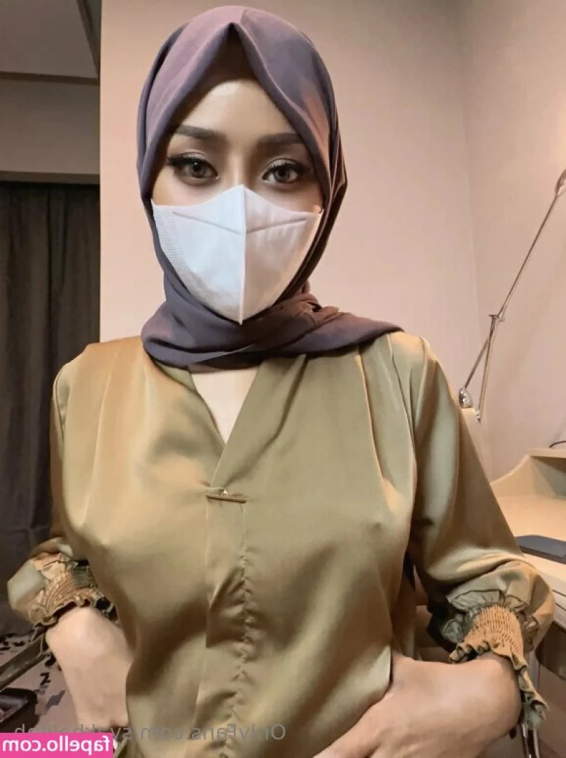 syakhalifah [ syakhalifah-22 ] - Let s play in front of this mirror babe