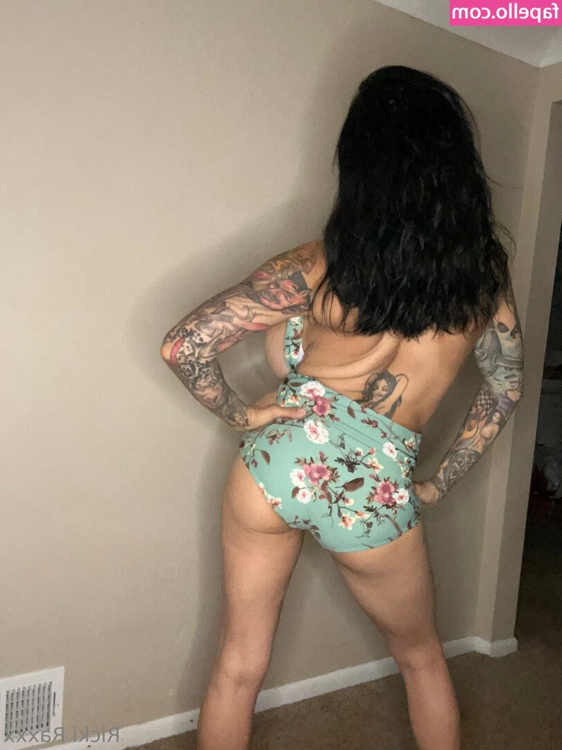 rickiraxxx - Same tits   different views