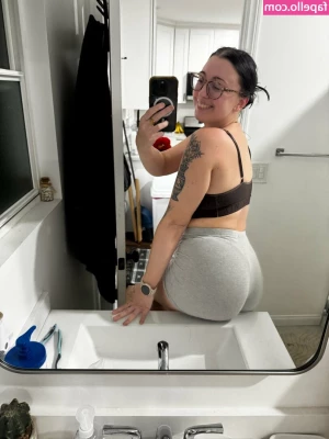 dakotahblue [ dakotahblue-2 ] - I absolutely love the way my hair glows