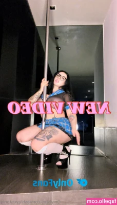 ashleyestonly - Sassy and assy 😋😈