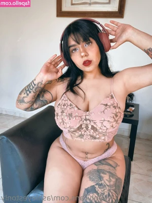 ashleyestonly - Dinner’s ready, babe 🥰