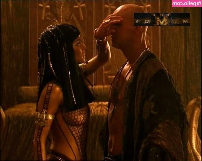 Patricia Velasquez [ patricia-velasquez ] - I can be your dark queen   Kneel for me