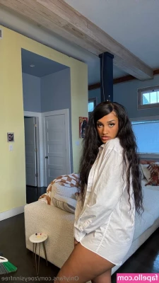 zoeysinnfree - Oh would you look at that, you can still see my ass from this view ;)