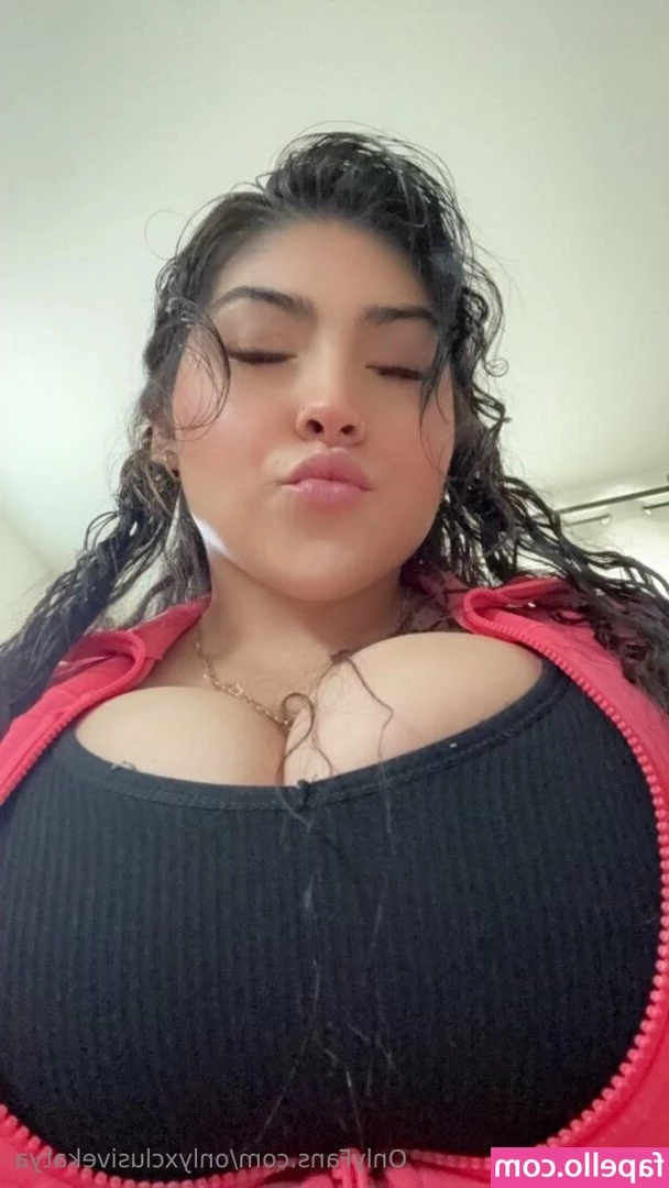 onlyxclusivekatya - Yo ho  yo ho  a pirate s life for me      Tu as la chanson dans la