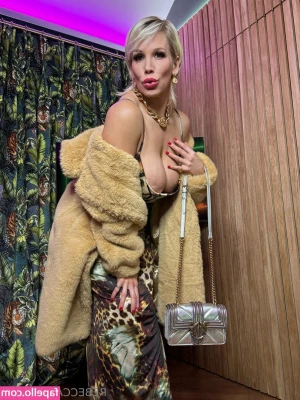 rebeccamoreuk - WOW I m so horny today   I can t keep my hands off myself