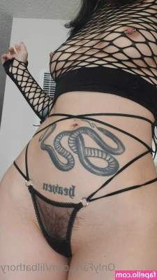lilbathory - Does my bum look peachy after my workout?