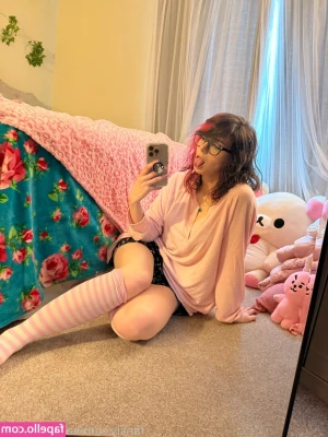 Kaitlin Witcher [ kaitlin-witcher-27 ] - You like the way I get nice and clean for you?