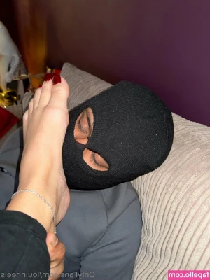 Louinheels - Do yall like my new nails?💅