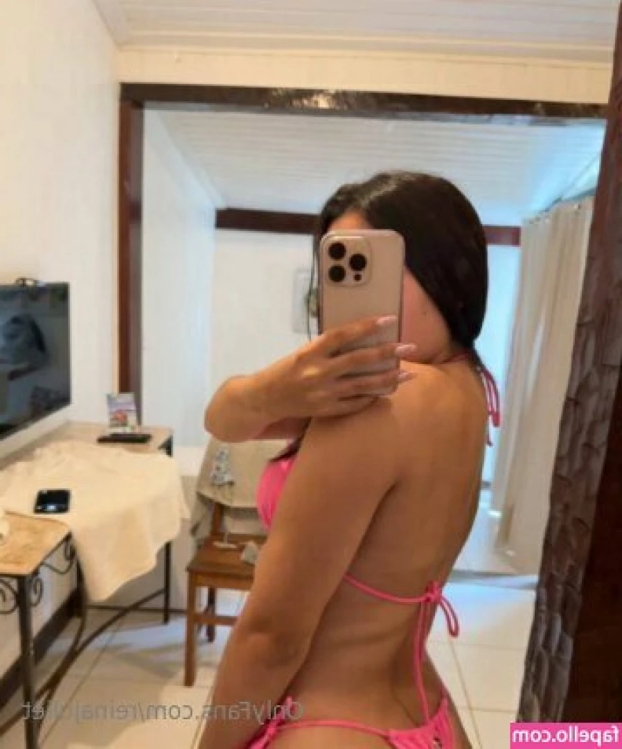 reinajuliet - Being messy means I'm yummy!! 🔥💋