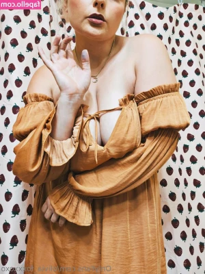 olivia_foxxxoxo [ olivia-foxxxoxo ] - 🚨 SPECIAL 🚨 Tip this post $8 to see the uncensored up close