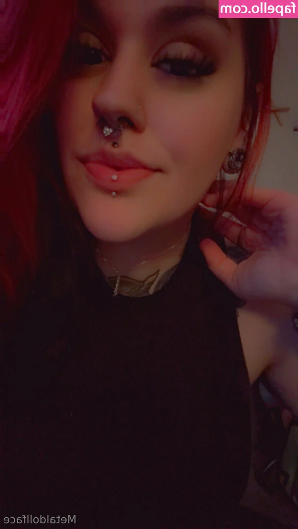 ellegoregasm - close up 💫