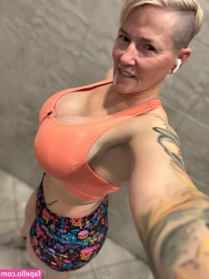 tx_inkdcougarfree [ tx-inkdcougarfree ] - A lot of you probably don't know this, but I cam 5 days a week! I am