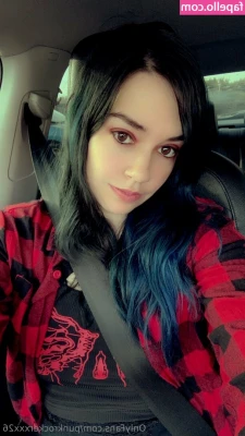 punkrockerxxx26 - Wanna buy this set ?