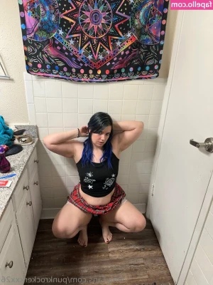 punkrockerxxx26 - Family gift💐🌺🌺🌷🌼
