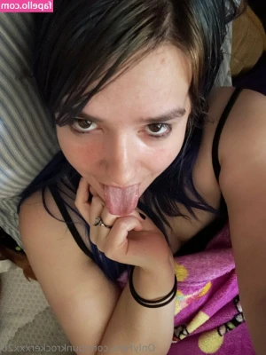 punkrockerxxx26 - I know you want to watch these cheeks bounce on your 🍆