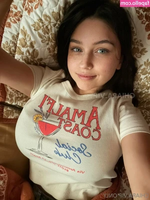 chiaraxox - So I took this for you guys with a timer. I took it into photo shop
