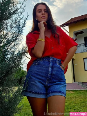 wh4thefuck1 - ITS MY BIRTHDAY MY BOYS & SUB   Tips me love 💰🔞🦶🏻