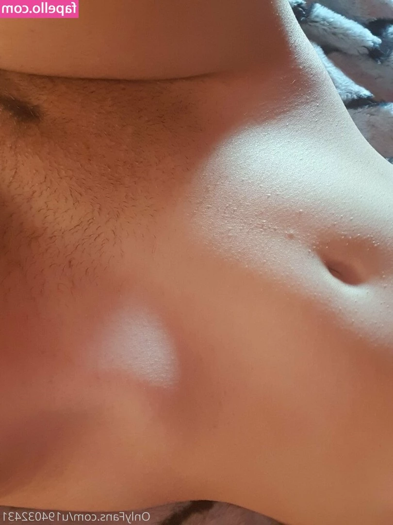 u194032431 - I have something hot 🔥 for that cock!   Ask me for details in your