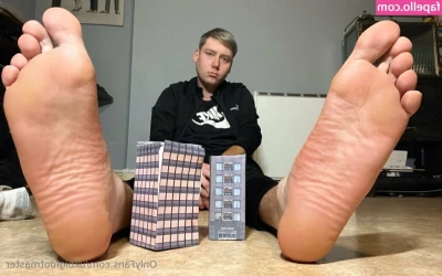 ukbigfootmaster - Can I be your lunch break?