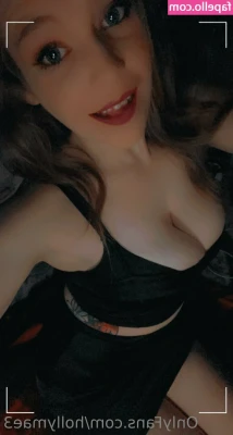 hollymae3 - As long as you remember who’s on top 😏