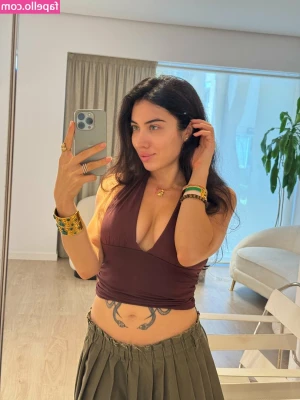 kaira_xaen [ kaira-xaen ] - Down on my knees and waiting for your next command😈🥵