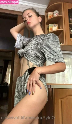 littleviviann - Feeling a little cheeky…
