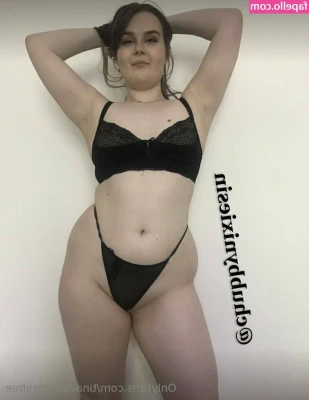 tinavalentinafree [ tinavalentinafree-1 ] - Good morning 😘 who likes pink?