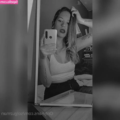 sol_latinbaby [ sol-latinbaby ] - When should I go live this week? 😘   Thursday evening or Saturday