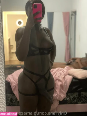 glamazonchanelr - It's always a party when I come 😘