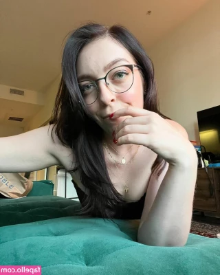 Swell Entertainment [ swell-entertainment ] - Working always with the cheeks out 😛